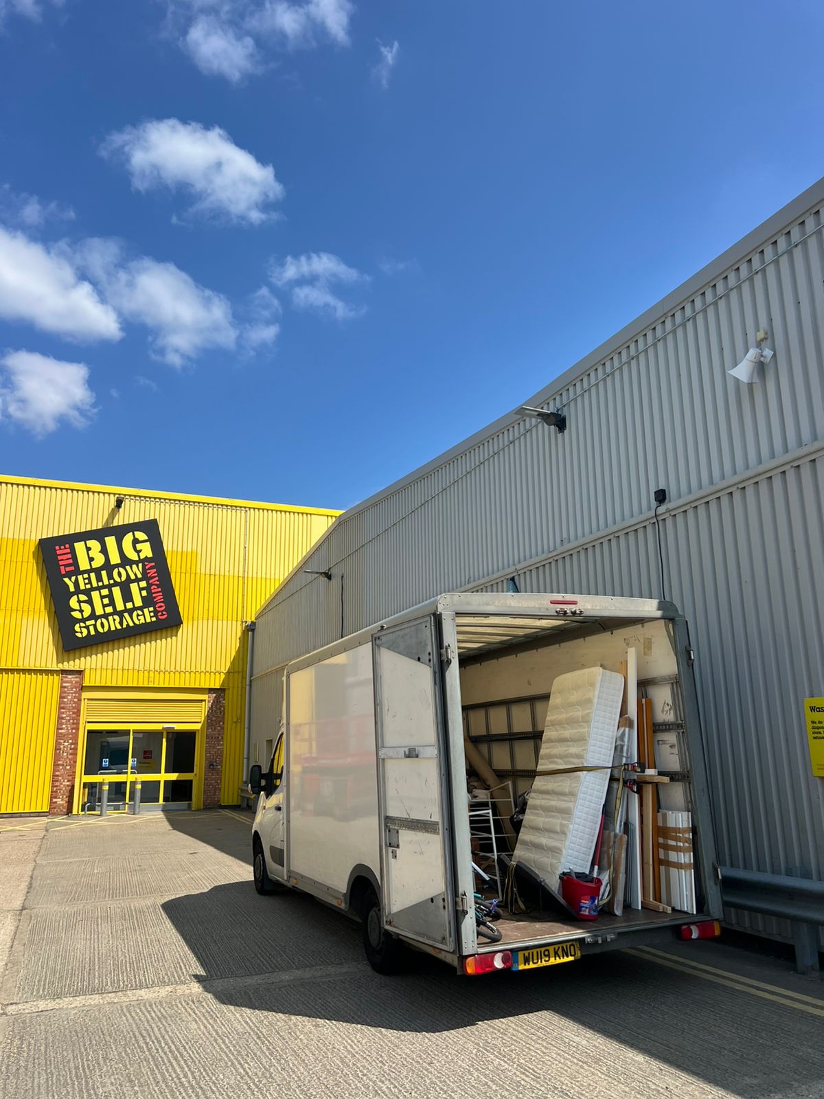 Long distance Moving van